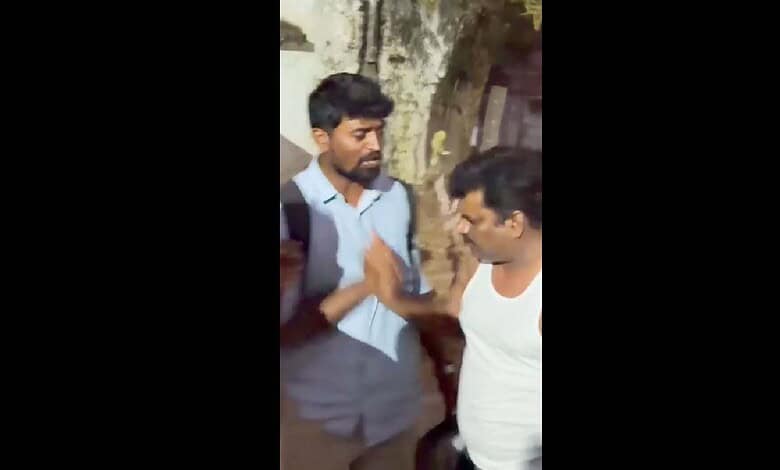Nagarkurnool SI beats a