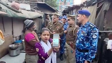 UP Police in Ghaziabad (Area Domination)