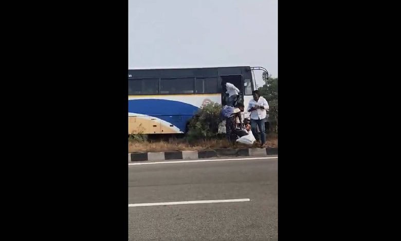 A bus hits median in Nalgonda