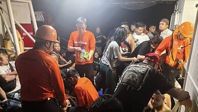 Ferry with 350 onboard sinks in Philippines; 7 dead, 215 rescued