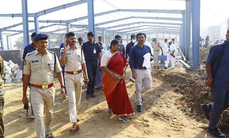 Seethakka reviewing preparations for Sammakka Sarakka Mahajathara in Medaram.