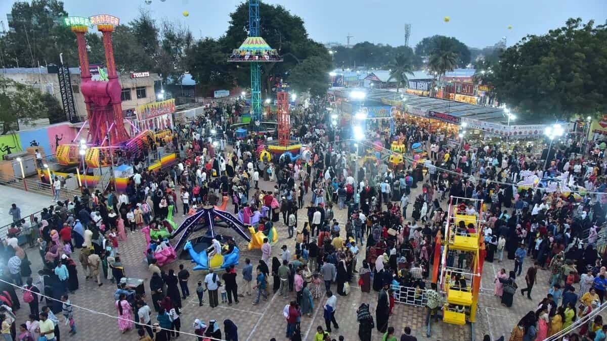 Yeh chirag bujh rahe: The song that closes Numaish every night