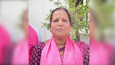 BRS fields Galwan martyr Santosh Babu’s mother in Suryapet poll