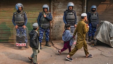 New Delhi: Security personnel stand guard during Friday prayers at Jama Masjid, in the wake of recent Turkman Gate demolition, in New Delhi, Friday, Jan. 9, 2026. (PTI Photo/Karma Bhutia)