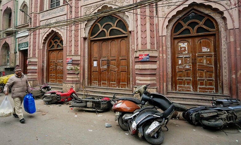 Faiz-e-Elahi mosque