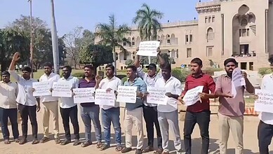 Osmania University Students protest in solidarity with MANUU