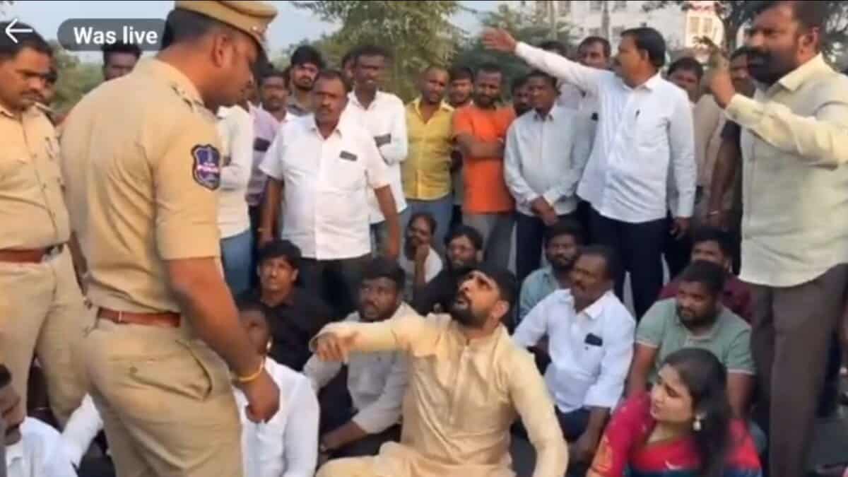 Padi Kaushik Reddy and his family were stopped enroute Medaram Jatara by the Telangana police