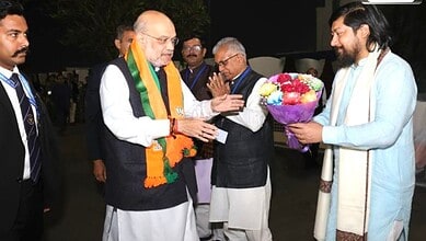 Union Home Minister arrives in Kolkata