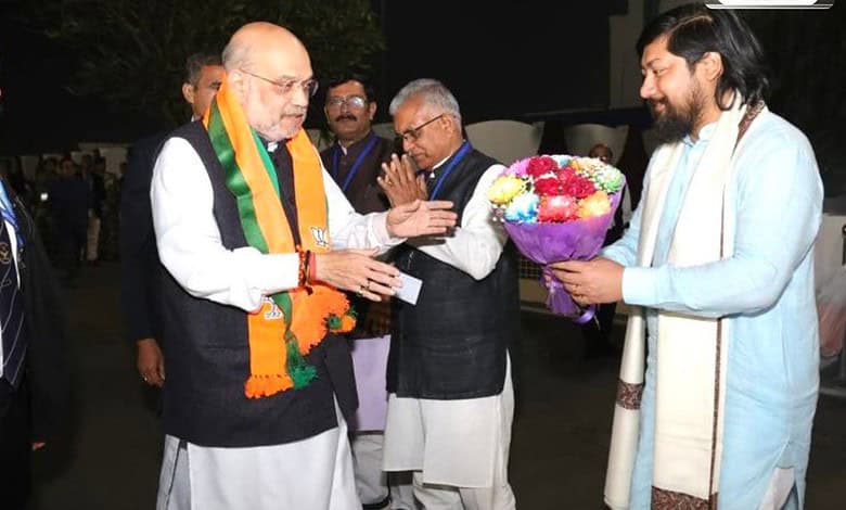 Union Home Minister arrives in Kolkata