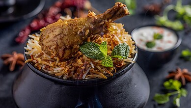 A pot of chicken biryani.