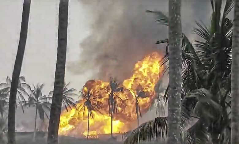 Expert teams arriving from Delhi, Mumbai to douse gas well blaze in Andhra.