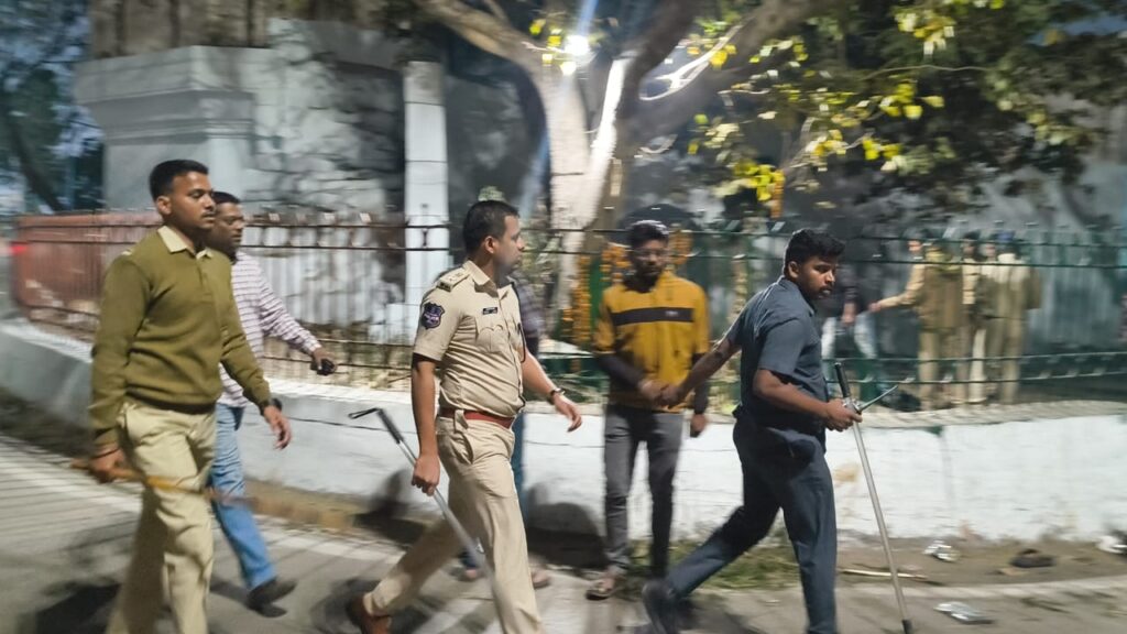 Violence at Puranapul