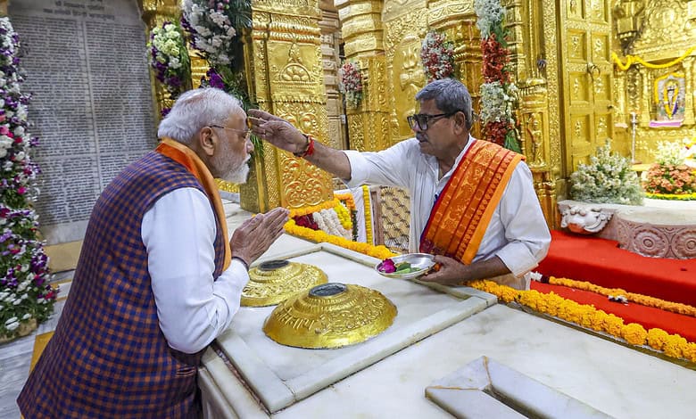Prime Minister Narendra Modi offers prayers at the Somnath Temple