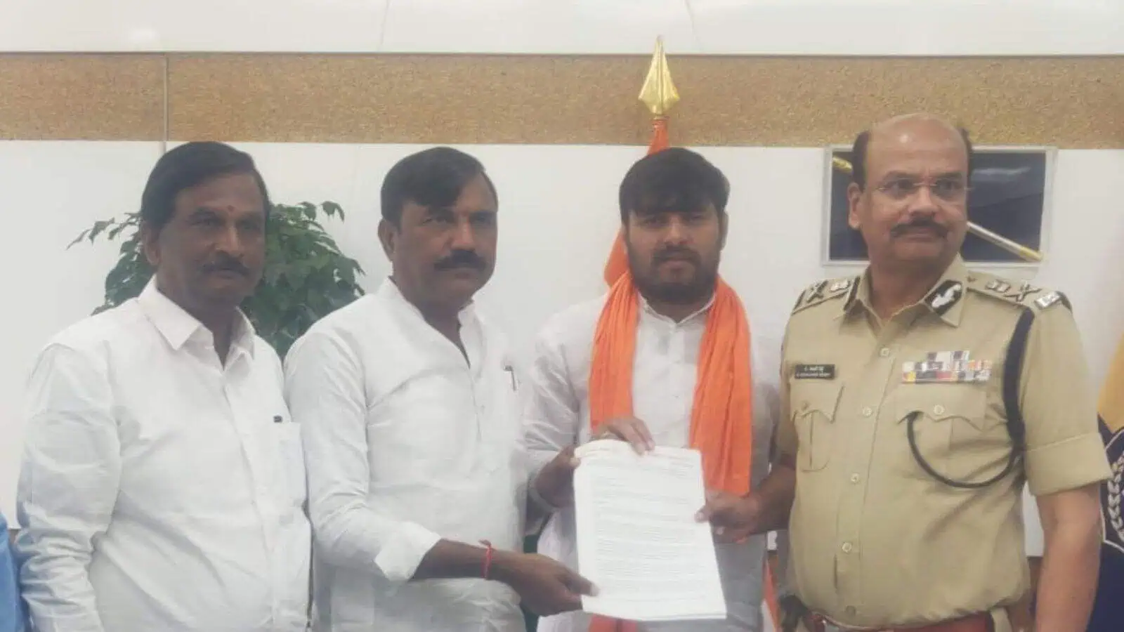 Telangana BJP alleges bogus voting, assault on district president in Nalgonda, submits complaint to DGP
