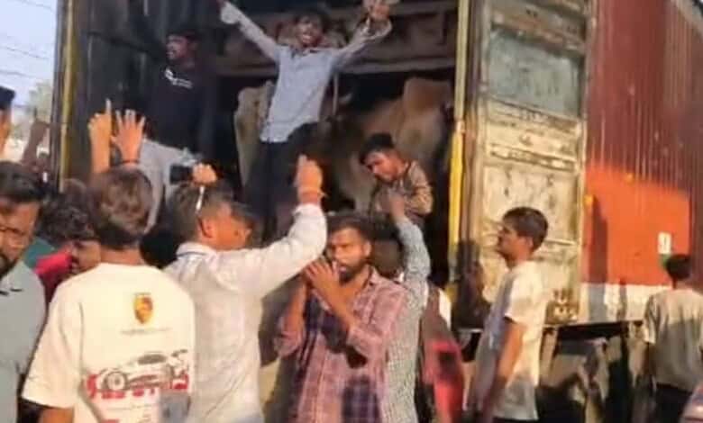 Cattle transporters assaulted by Gau Rakshaks during transport in Hyderabad, police remand issued.