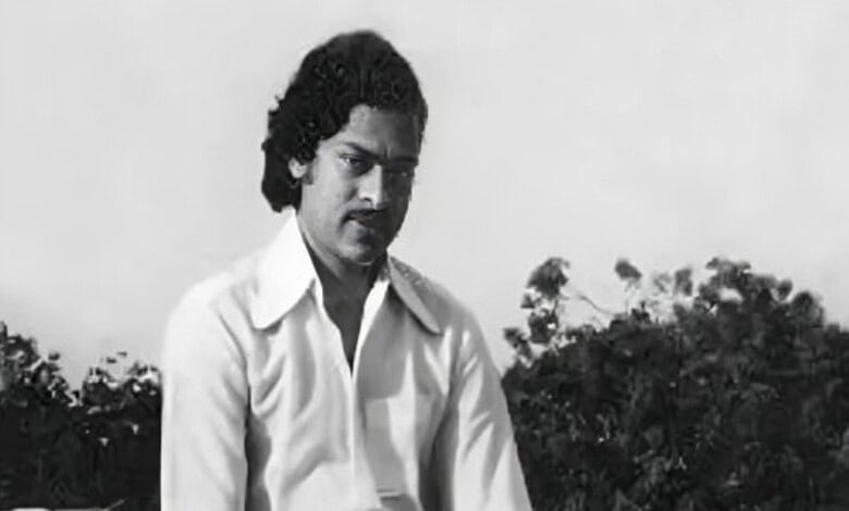 Chiranjeevi expressing gratitude to his first film's producer and director.