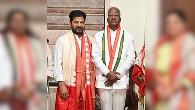 Image shows MLA Kadiyam Srihari with Telangana Chief Minister Revanth Reddy