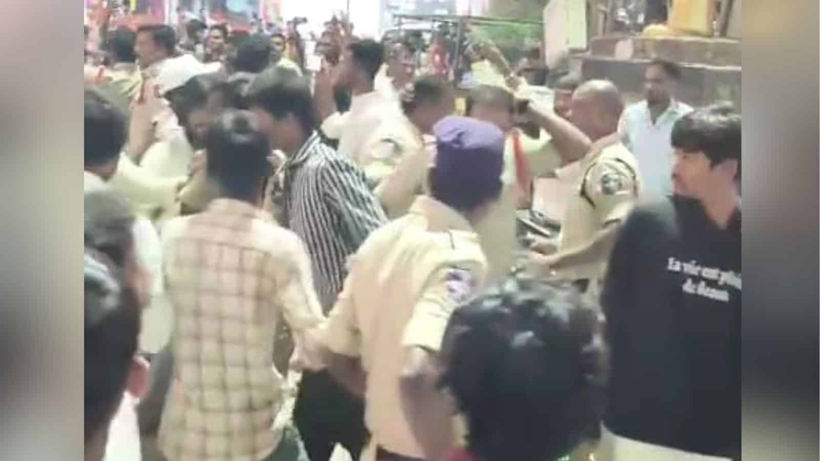 Communal clash breaks out in Telangana's Kamareddy over mall music