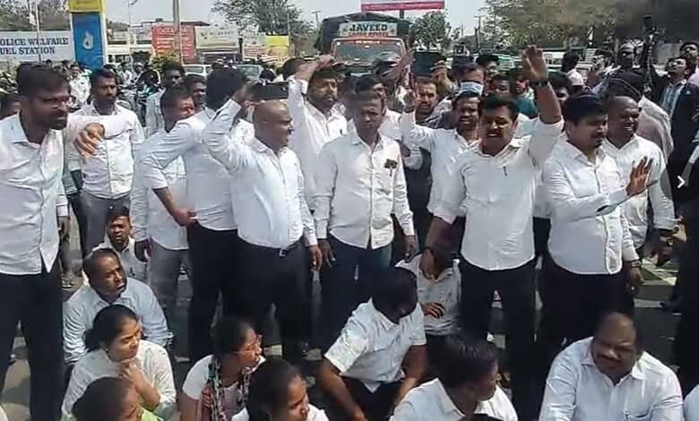 Lawyers protest over police inaction of murder case