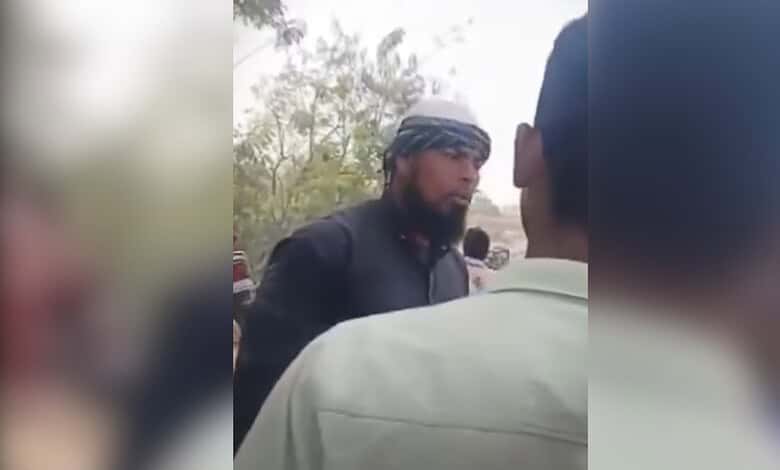Man questions Bajran Dal for conducting a check (Source: X)