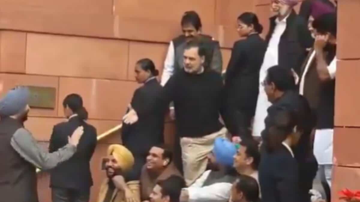 Rahul Gandhi and Union Minister Bittu in a verbal spat before parliamentary session