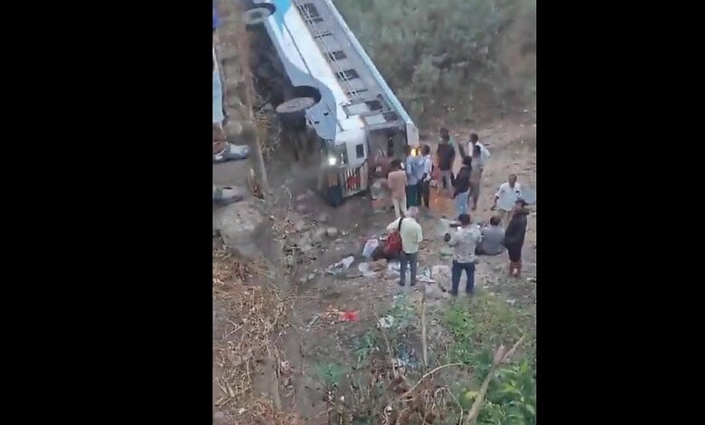 Siasat Daily reports bus accident in Adilabad with multiple injuries after bridge fall.