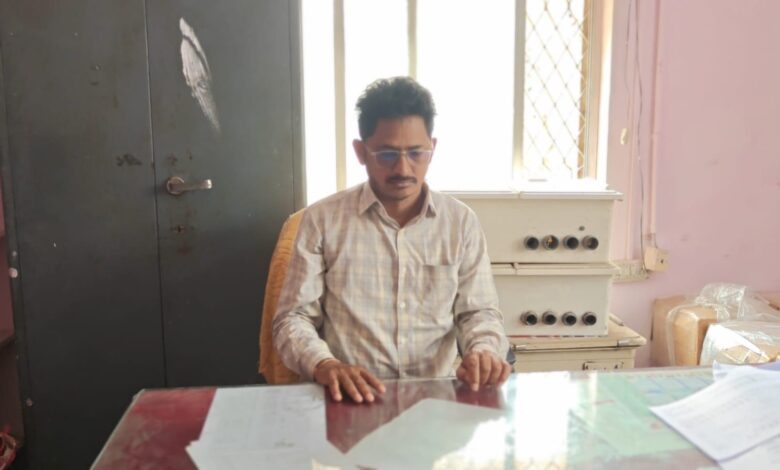 Masab Tank Electricity Assistant Engineer (AE) Mamidi Shetty Srinivas Rao caught by Telangana ACB