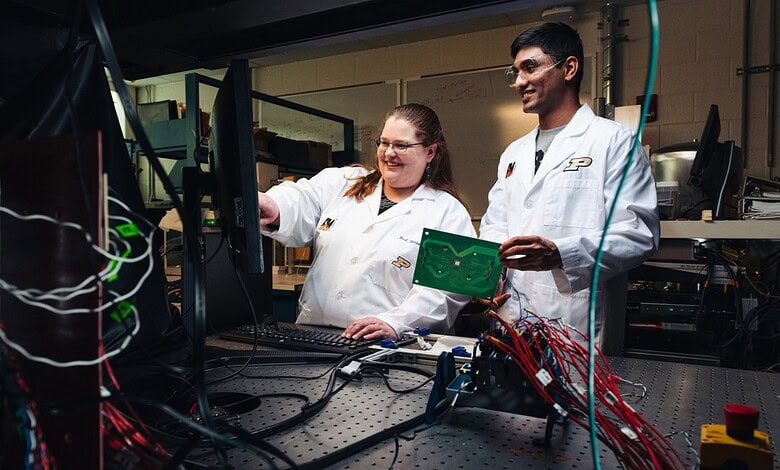 Researchers from IIT Hyderabad and Purdue University work together on semiconductor research at the US-In.