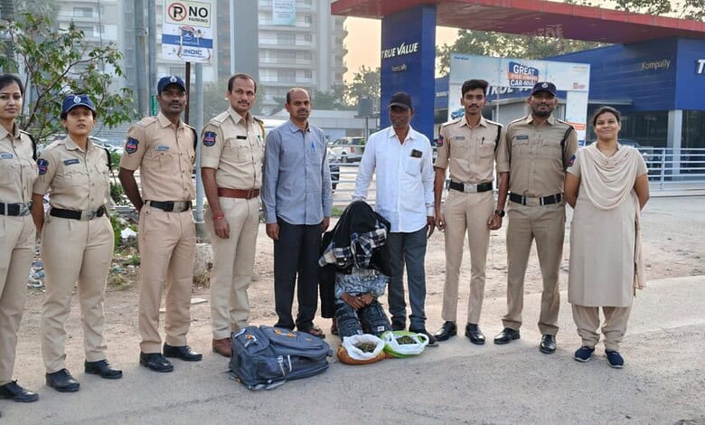 Telangana excise police with the accused