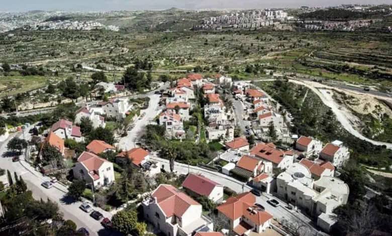 An aerial view of Israeli settlements in the West Bank