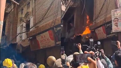Varanasi man sets shop ablaze, pours petroleum on himself