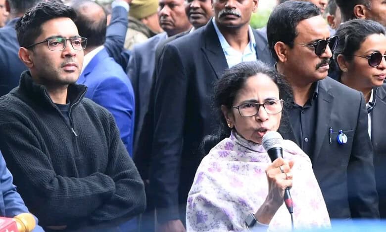 _West Bengal CM Mamata Banerjee heads to Banga Bhawan in Delhi to meet people whose names have been 'removed' from voter list or 'declared dead' during SIR
