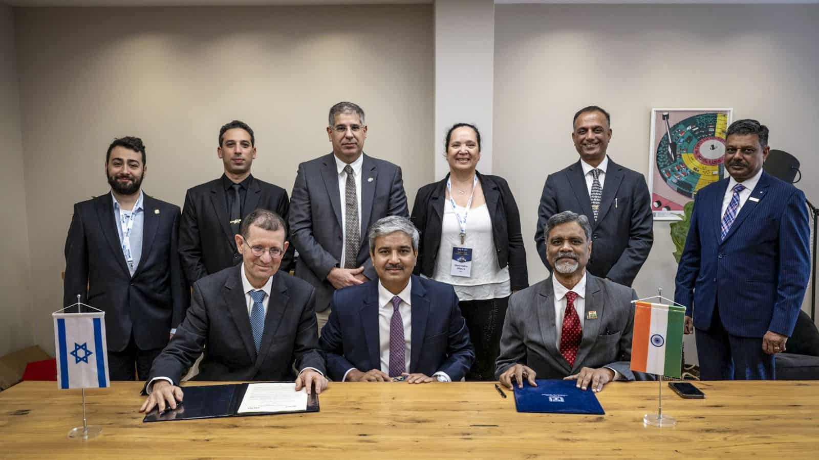 Indian and Israeli officials sign defence cooperation MoU during a formal meeting.