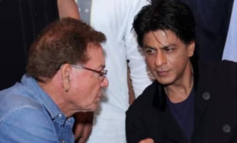 Shah Rukh Khan meeting Salim Khan to inquire about his health and wellbeing.
