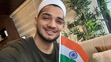 Comedian Munawar Faruqui making a humorous roast about Pakistan.