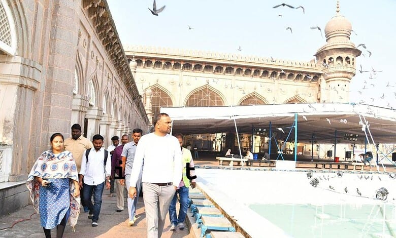 GHMC Commissioner RV Karnan inspected cleanliness drive ahead of Ramzan in Hyderabad.