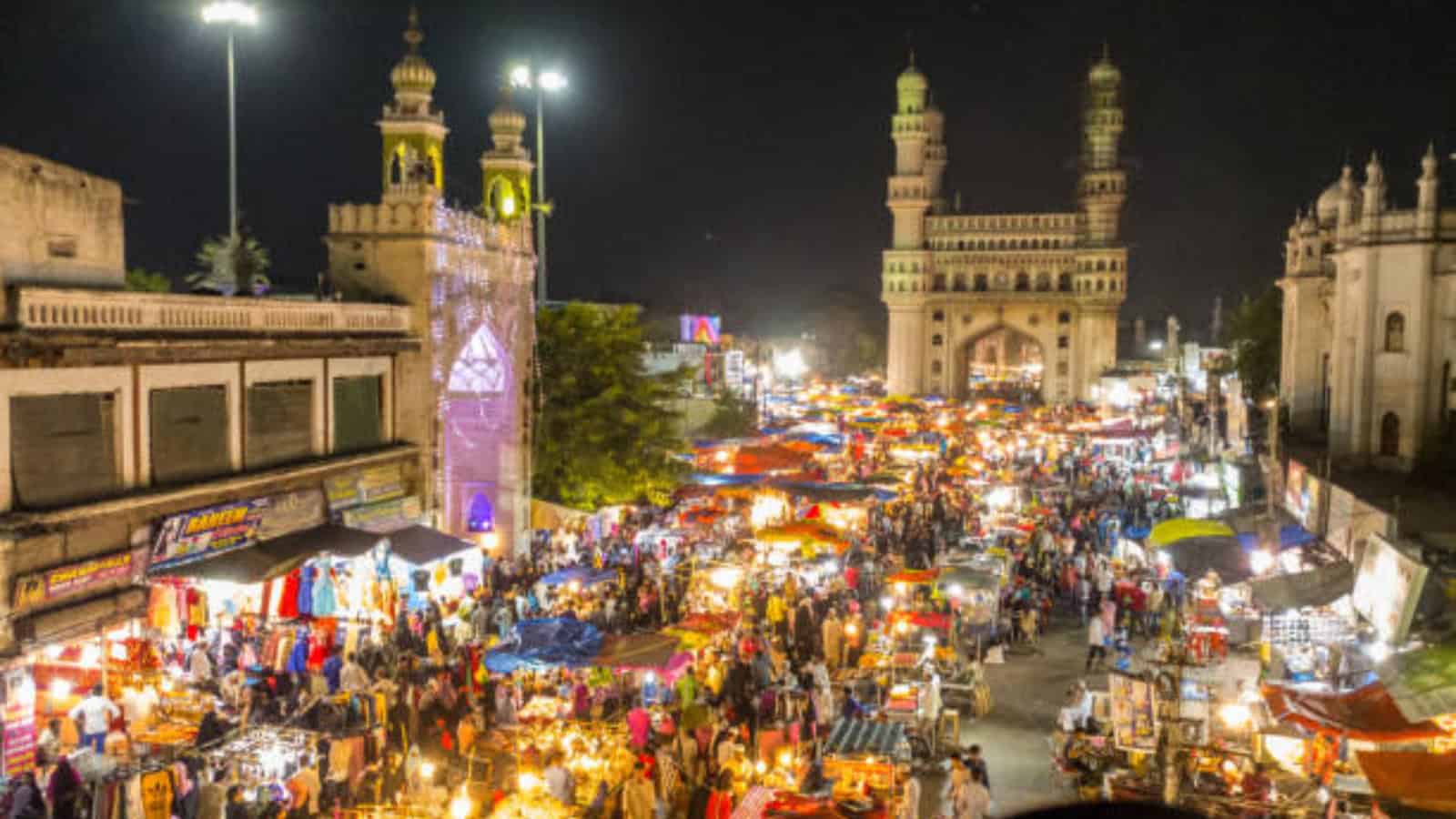 Glimpse of night bazaar at Charminar