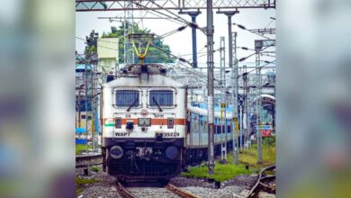 Mumbai pune train suspended due to landslides