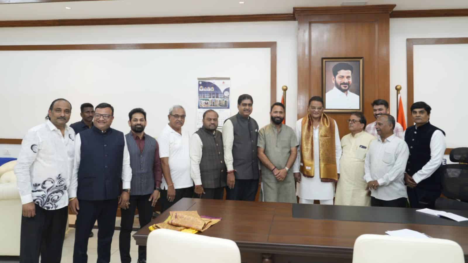 Telangana: Jain leaders meet min Azharuddin over welfare issues
