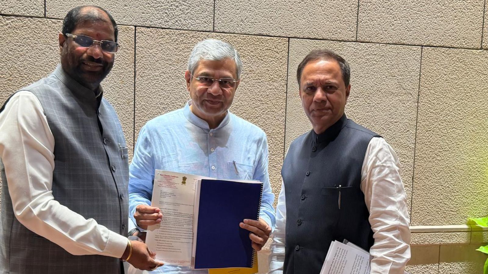 BRS MPs ask centre for railway division in Kothagudem