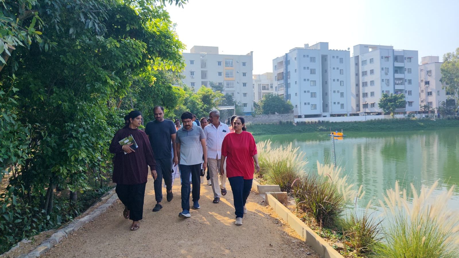 Cyberabad takes up lake clean-up drive, clears 20.5 tonnes of garbage