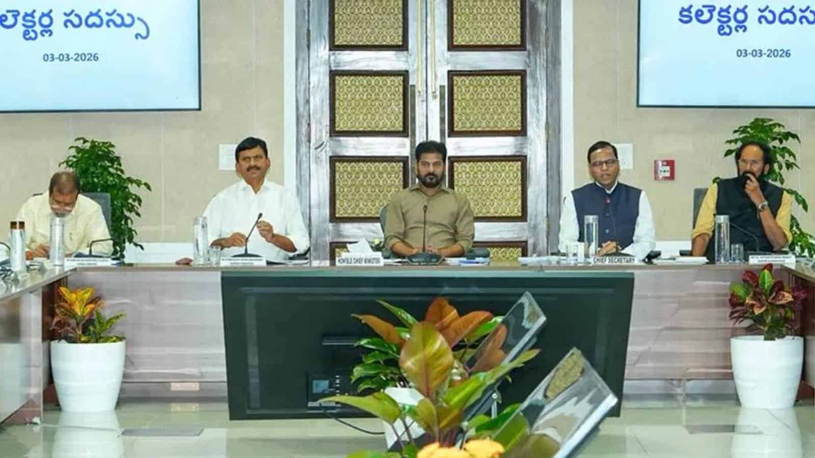 Telangana CM and officers discuss mid-day meal programme with school children.