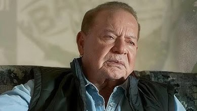 Salim Khan, father of Salman Khan, looks thoughtful as he returns home after weeks of concern.