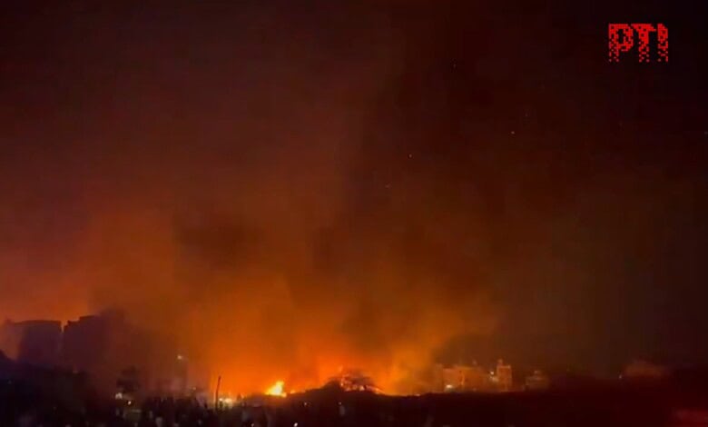 Fire erupts at a slum in Delhi