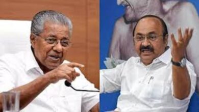 Pinarayi Vijayan(Left) and VD Satheesan (Right)