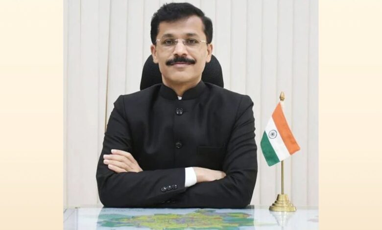 IAS officer Tukaram Mundhe transferred for 24th time in 21 years of service