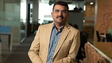 Fino Bank CEO detained amid investigation into Rs 3,000 crore betting racket by DGGI authorities.