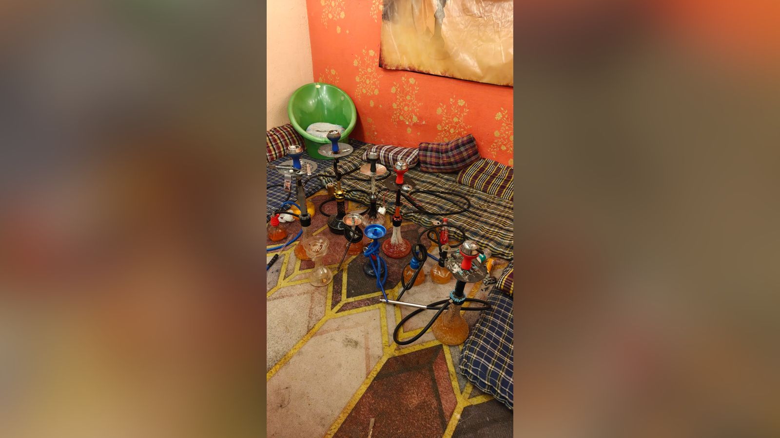 Hyderabad police raids illegal hookah parlour, 11 detained