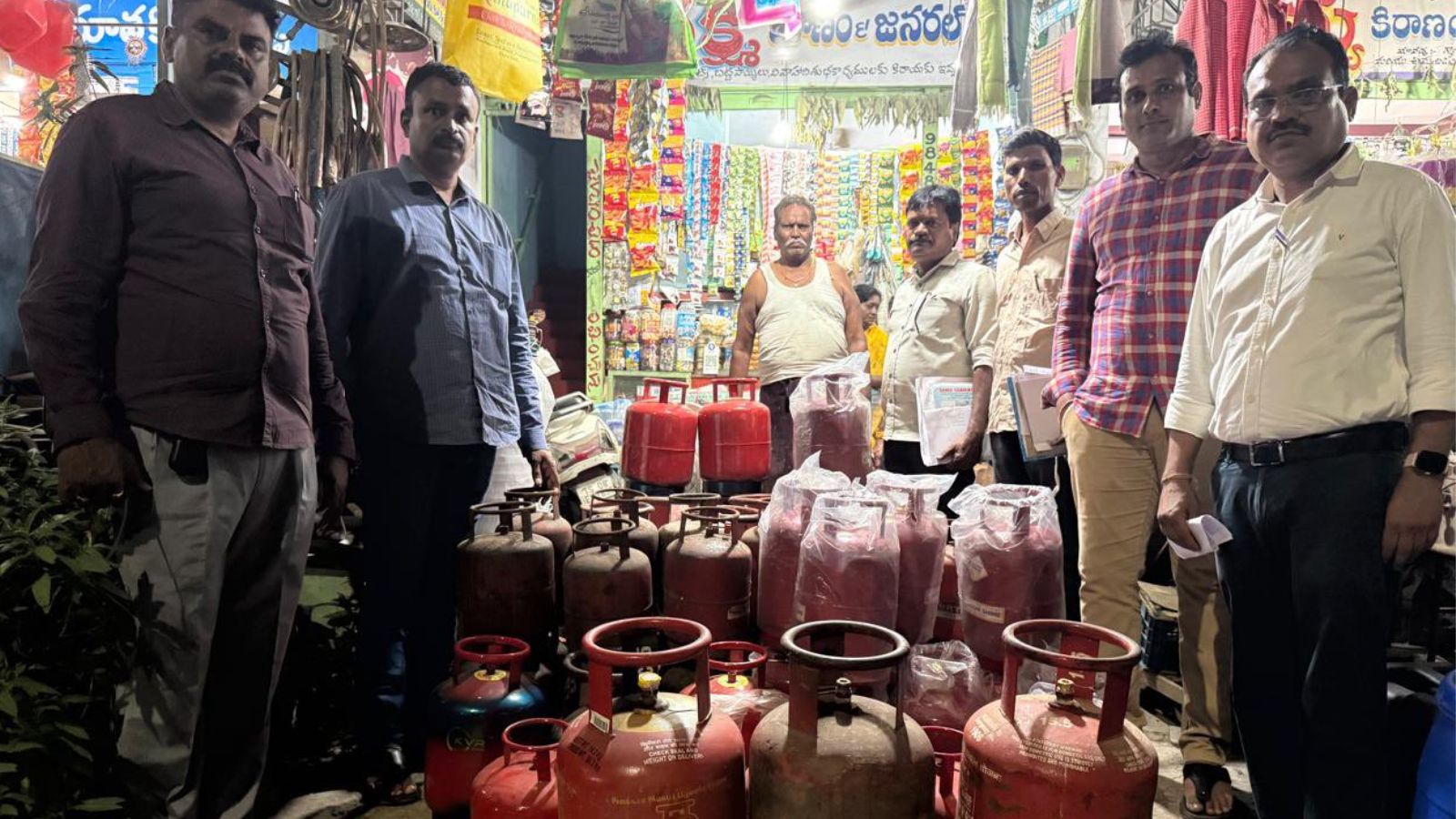Illegal LPG refill stations busted in Telangana, 175 cylinders seized