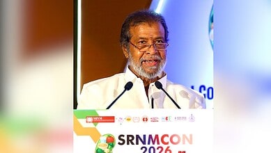 Telangana health minister speaking at SRNMCON about setting up 79 new dialysis centres.